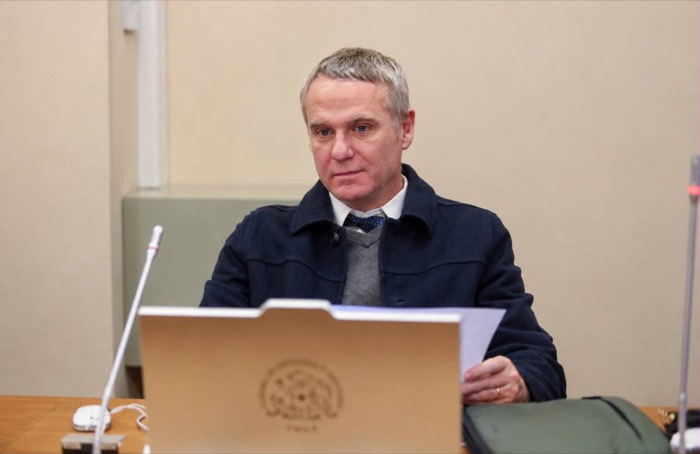 Tomás Kast en una sesión de comisión en el Congreso